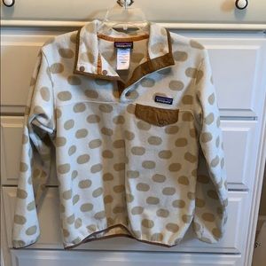 Patagonia polka dot synchilla